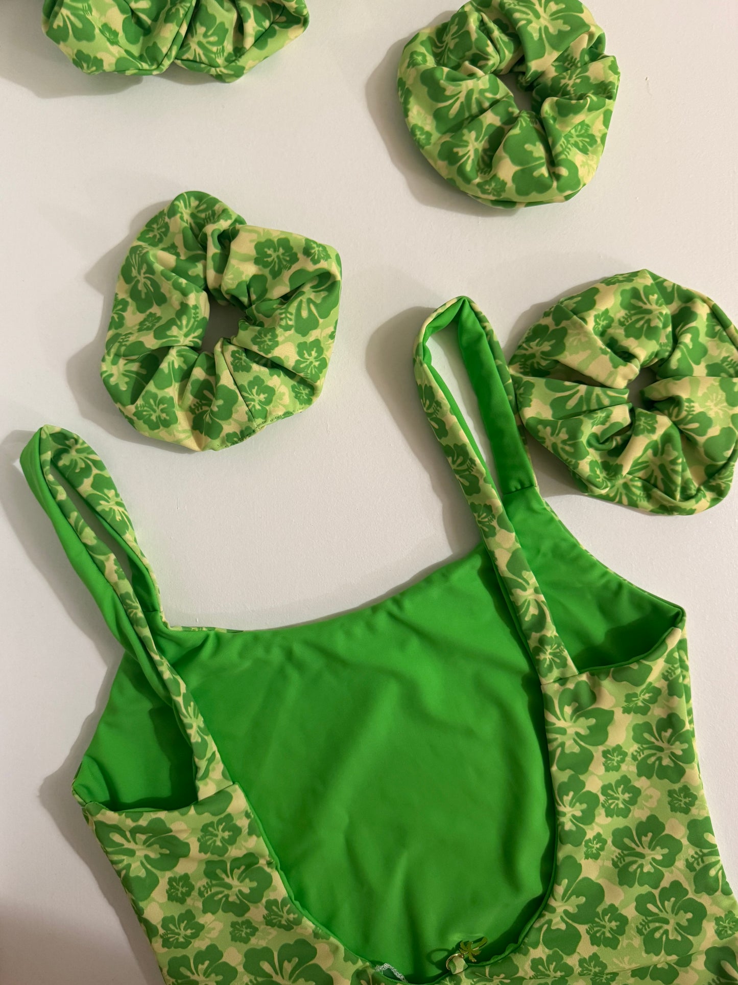 Tropicana Scrunchie